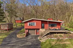 W25512 Sullivan Rd, Trempealeau, WI 54661 - Photo 1