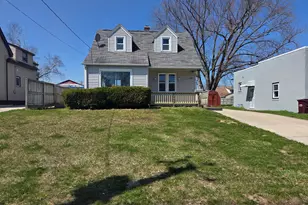 2230 S 10th St, Manitowoc, WI 54220 - Photo 2