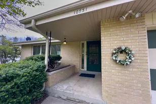 10731 W Keefe Ave, Wauwatosa, WI 53222 - Photo 2
