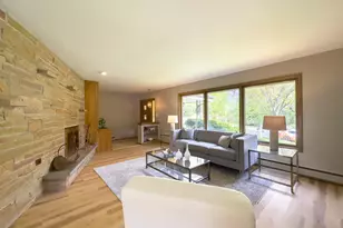 10731 W Keefe Ave, Wauwatosa, WI 53222 - Photo 6