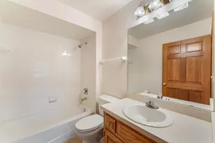1909 Springbrook N, Waukesha, WI 53186 - Photo 10