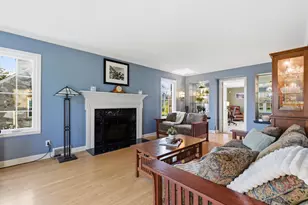 514 E Community Pl, Fox Point, WI 53217 - Photo 6