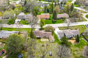 2526 W Dunwood Rd, Glendale, WI 53209 - Photo 26