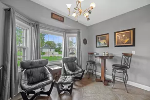 12355 W Whitaker Ave, Greenfield, WI 53228 - Photo 6