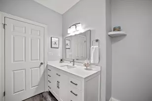 12355 W Whitaker Ave, Greenfield, WI 53228 - Photo 32