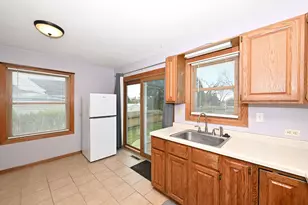 2627 S 75th St, West Allis, WI 53219 - Photo 12