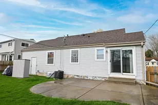 2627 S 75th St, West Allis, WI 53219 - Photo 34