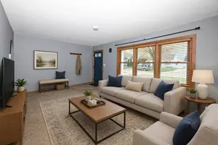 2627 S 75th St, West Allis, WI 53219 - Photo 8