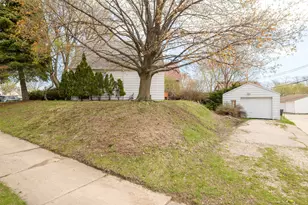 7139 W Beloit Rd, West Allis, WI 53219 - Photo 18