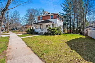 3210 Monroe St, Two Rivers, WI 54241 - Photo 36