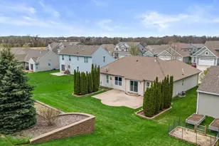 226 Reeds Dr, West Bend, WI 53095 - Photo 28