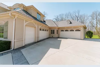 5925 S Conservancy Dr, New Berlin, WI 53151 - Photo 26