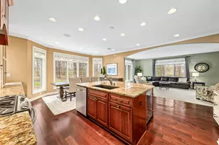 5925 S Conservancy Dr, New Berlin, WI 53151 - Photo 6