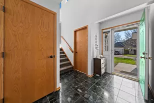 1626 Woodland Dr, Geneva, WI 53147 - Photo 2