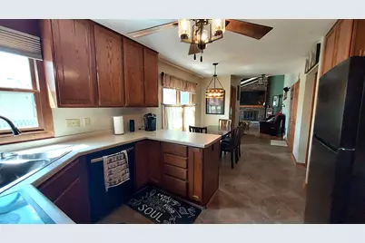 15415 W Fenway Dr, New Berlin, WI 53151 - Photo 12