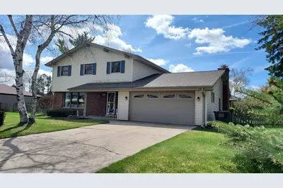 15415 W Fenway Dr, New Berlin, WI 53151 - Photo 10