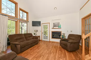 2409 Fox River Pkwy, Waukesha, WI 53189 - Photo 6