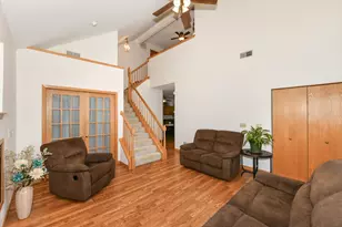 2409 Fox River Pkwy, Waukesha, WI 53189 - Photo 8