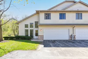 2409 Fox River Pkwy, Waukesha, WI 53189 - Photo 2
