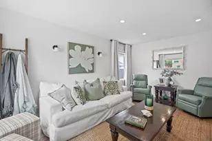4864 N Mohawk Ave, Glendale, WI 53217 - Photo 2