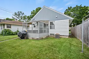 4864 N Mohawk Ave, Glendale, WI 53217 - Photo 50