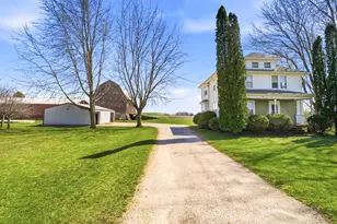 W3770 Mc Cabe Rd, Taycheedah, WI 53049 - Photo 2