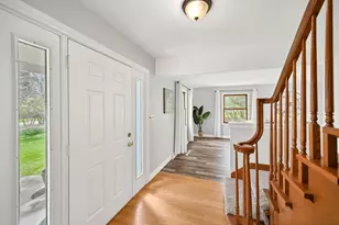W278N1973 Lakeview Dr, Pewaukee, WI 53072 - Photo 4
