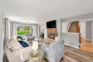 W278N1973 Lakeview Dr, Pewaukee, WI 53072 - Photo 6