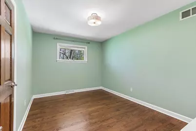 12024 W Woodcrest Cir, Franklin, WI 53132 - Photo 14