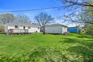 2951 S 101st St, West Allis, WI 53227 - Photo 24