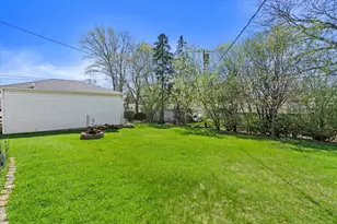 2951 S 101st St, West Allis, WI 53227 - Photo 26