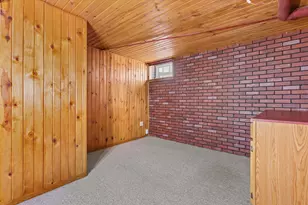 2951 S 101st St, West Allis, WI 53227 - Photo 18