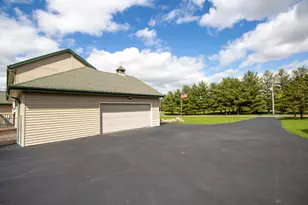 W204N4833 Lannon Rd, Menomonee Falls, WI 53051 - Photo 44