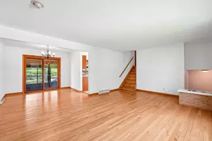 21715 Hillcrest Dr, Brookfield, WI 53186 - Photo 6
