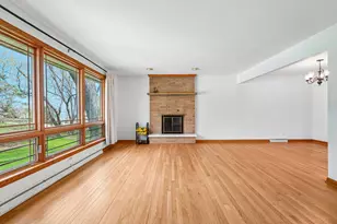 21715 Hillcrest Dr, Brookfield, WI 53186 - Photo 2