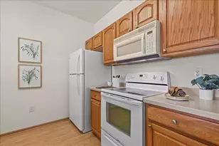 6000 S Buckhorn Ave, Cudahy, WI 53110 - Photo 6