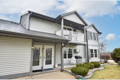 810  Rockingham Ct #C, West Bend, WI 53090 - Photo 1