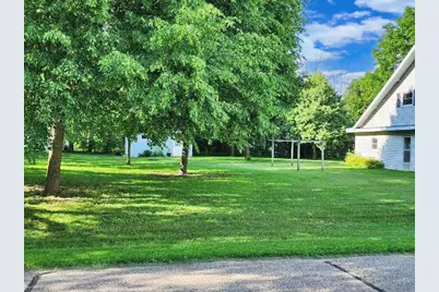 127 S 3rd Ave, Plainfield, WI 54966 - Photo 4