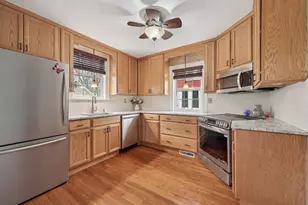 208 Oakland Ave, Waukesha, WI 53186 - Photo 12