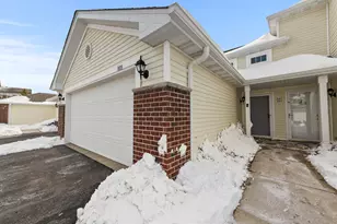 885 Cumberland Ln, Port Washington, WI 53074 - Photo 2