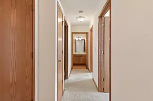 885 Cumberland Ln, Port Washington, WI 53074 - Photo 18