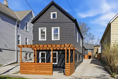 1850 N Warren Ave, Milwaukee, WI 53202 - Photo 1