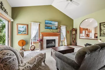 W204N16184  Jackson Dr, Jackson, WI 53037 - Photo 8