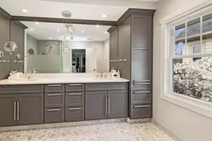 4445 N Frederick Ave, Shorewood, WI 53211 - Photo 22