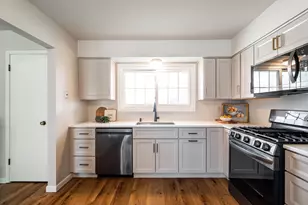 1452 N Lapham St, Oconomowoc, WI 53066 - Photo 2
