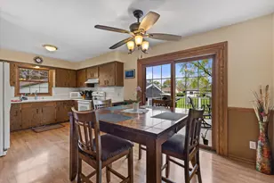 1254 Market Pl, Waukesha, WI 53189 - Photo 8