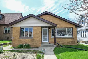 817 Montana Ave, South Milwaukee, WI 53172 - Photo 2