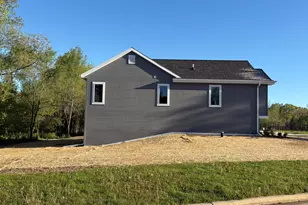 271 Cardinal Dr, Sullivan, WI 53178 - Photo 4