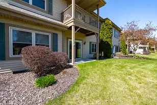 N55W17164 Ravenwood Dr, Menomonee Falls, WI 53051 - Photo 2