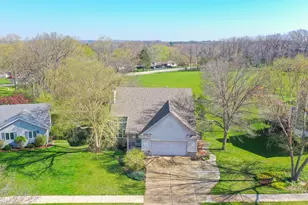 824 Briody St, Burlington, WI 53105 - Photo 2